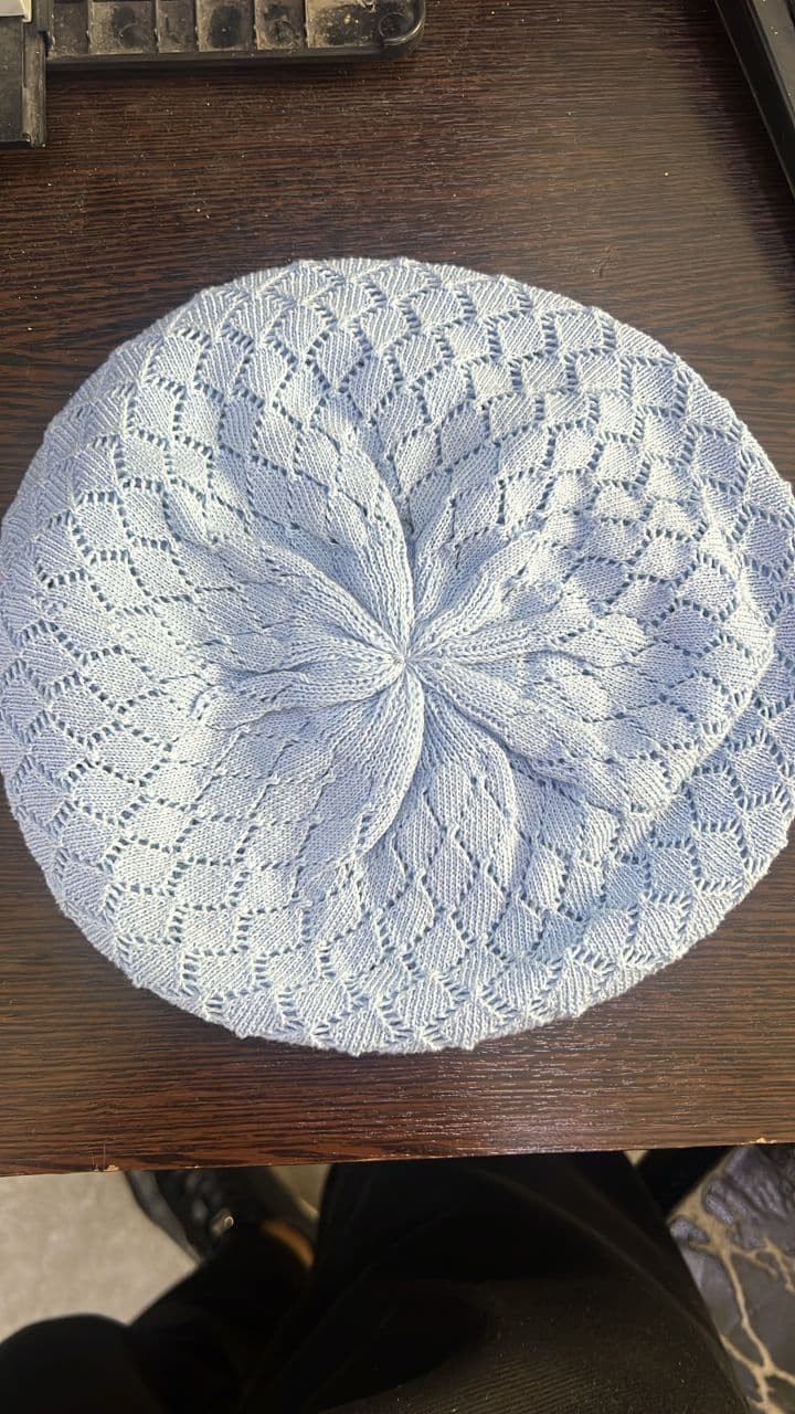 шапка красная